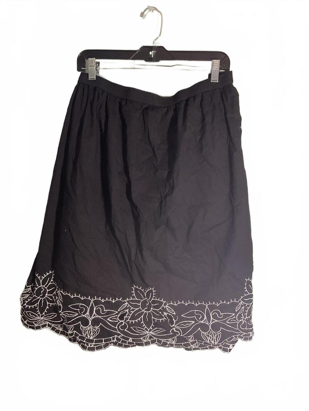 Sag Harbor Black Skirt with White Floral Embroidery XL